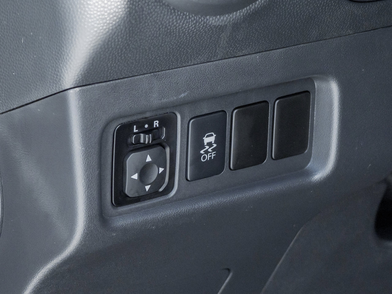 Mitsubishi Mirage ES CVT   CPO FINANCE RATES FOR AS LOW AS 0.90% 2024-13