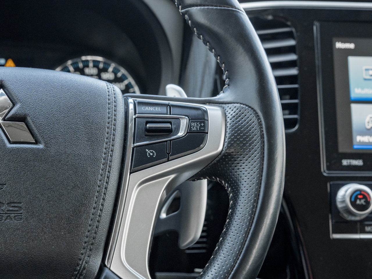 2020 Mitsubishi Outlander PHEV SE S-AWC  SAEFTY CERTIFIED FINANCE AS LOW AS 6.49%-10