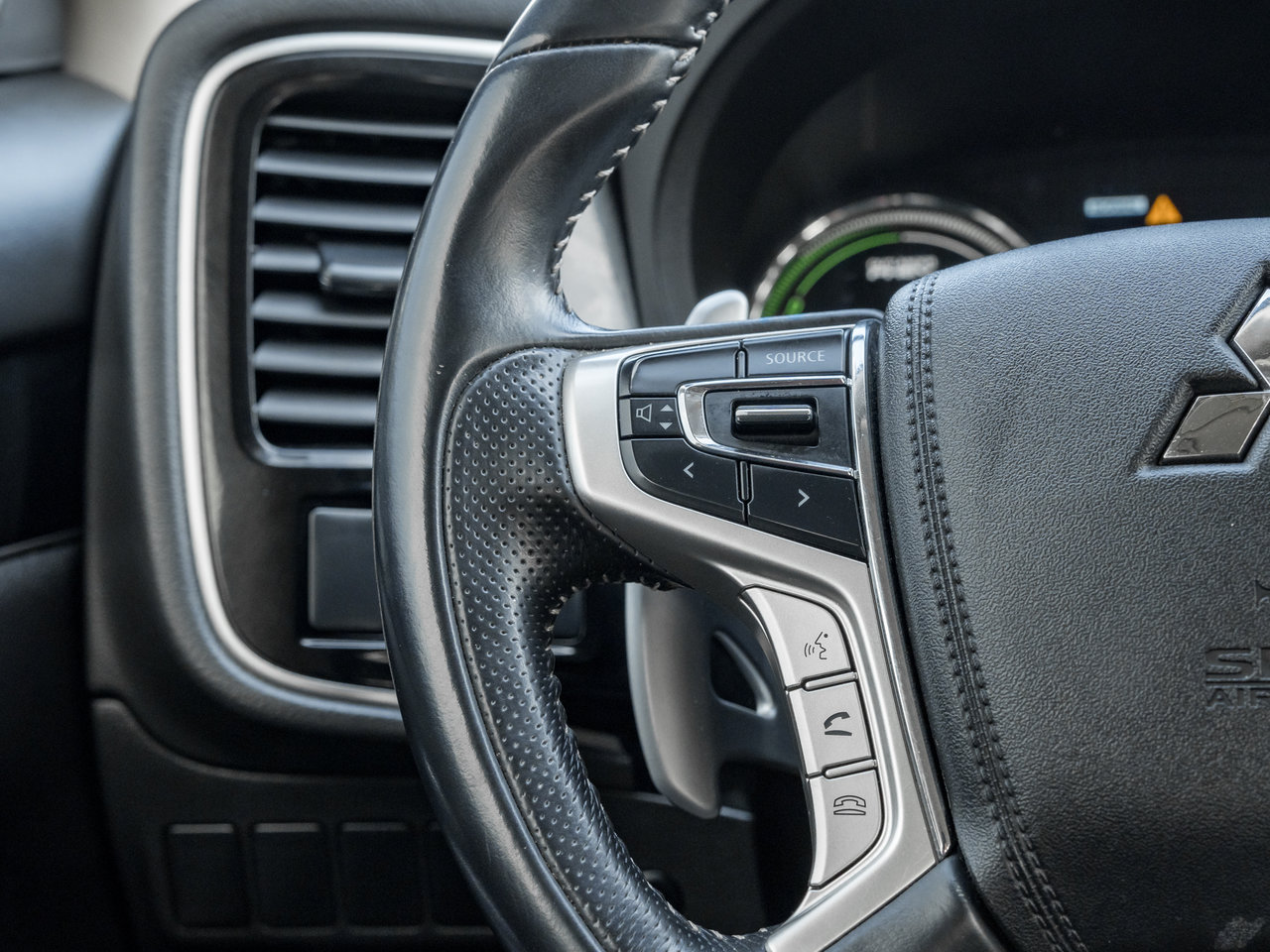 2020 Mitsubishi Outlander PHEV SE S-AWC  SAEFTY CERTIFIED FINANCE AS LOW AS 6.49%-9