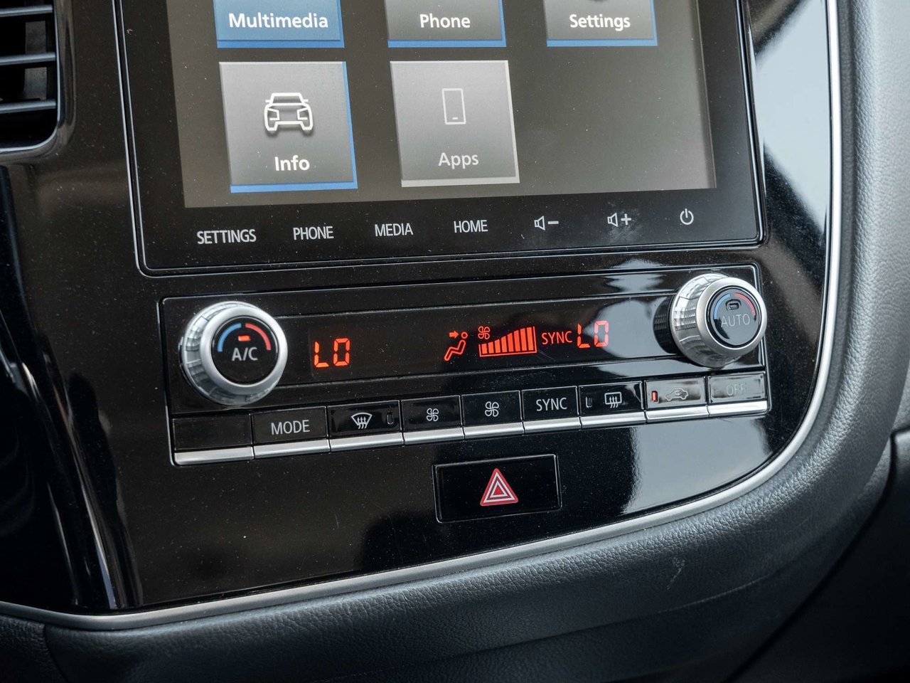 Mitsubishi Outlander GT S-AWC   FIANCNE AS LOW AS 7.99% 2020-16