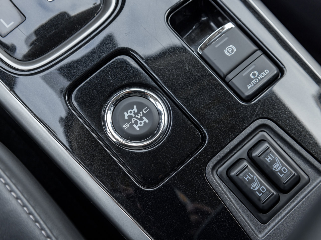 Mitsubishi Outlander GT S-AWC   ONE OWNER   SAFETY CERTIFIED 2020-14