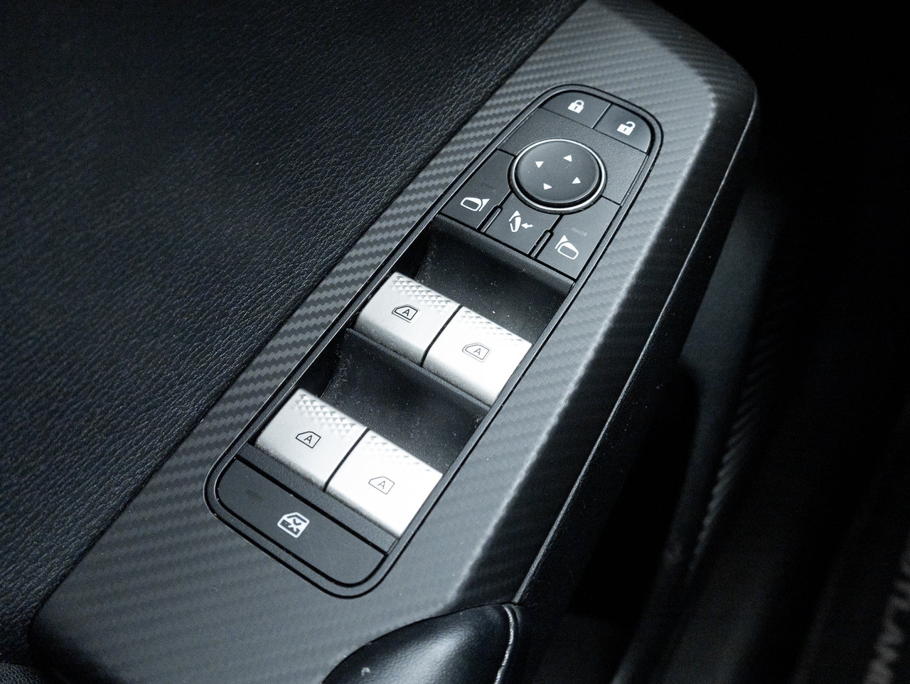 2022 Mitsubishi Outlander LE S-AWC   CPO FINANCE RATES FOR AS LOW AS 0.90%-13