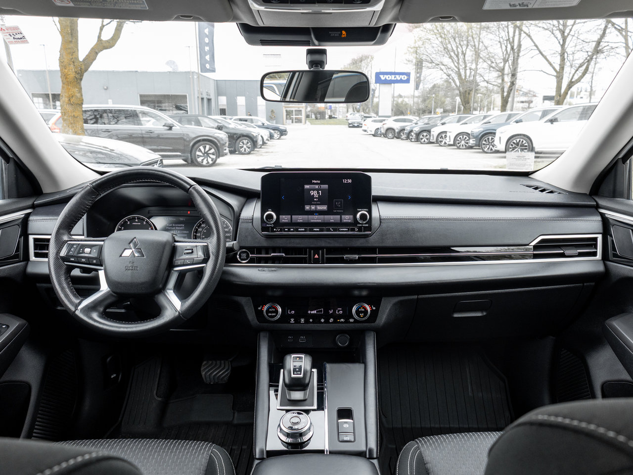 Mitsubishi Outlander ES S-AWC CPO FINANCE RATES FOR AS LOW AS 0.90% 2023-20