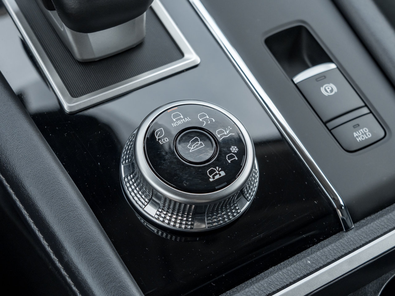 2024 Mitsubishi Outlander SE S-AWC CPO FINANCE RATES FOR AS LOW AS 0.90%-12