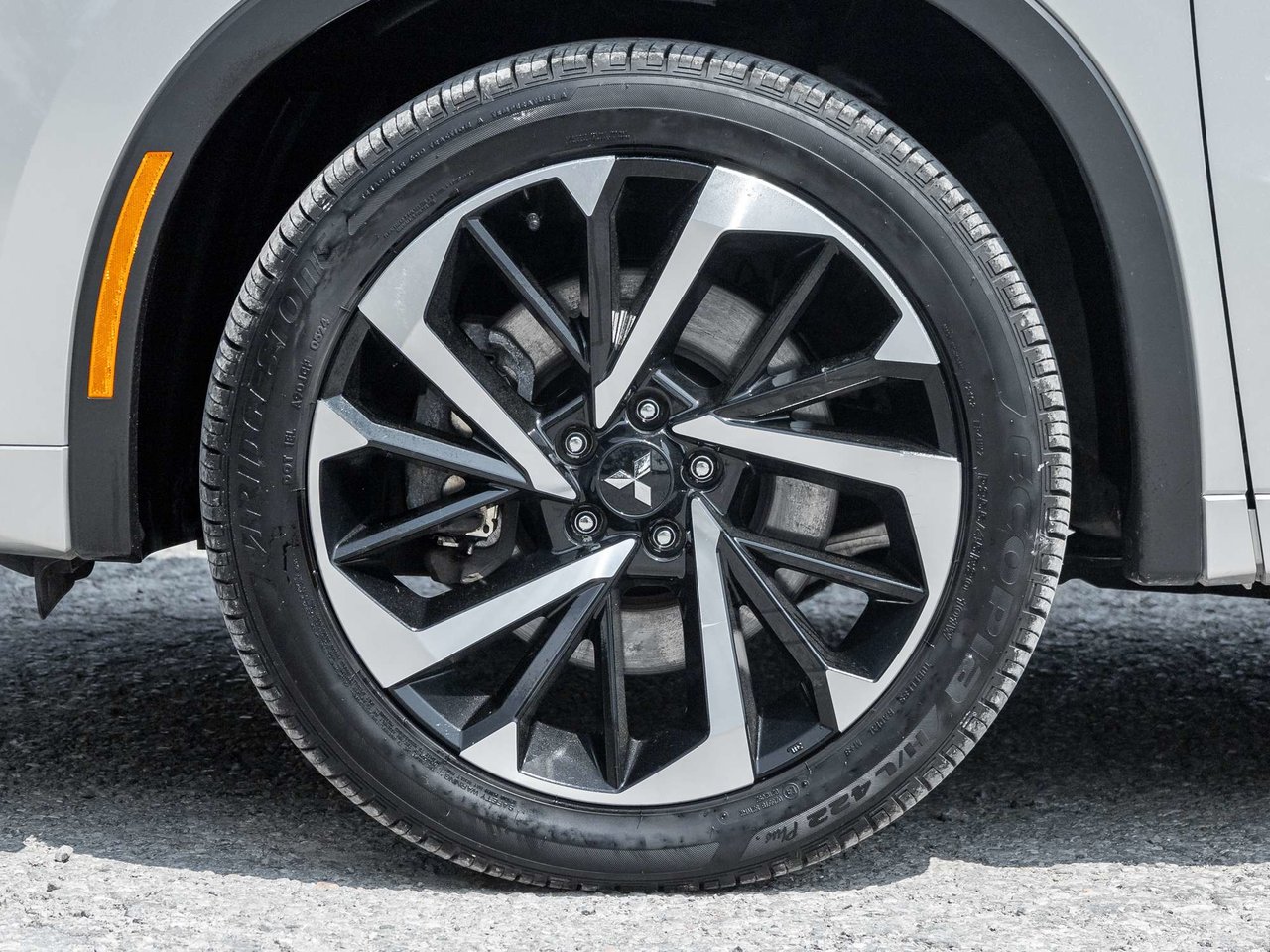 Mitsubishi Outlander GT 2024-3