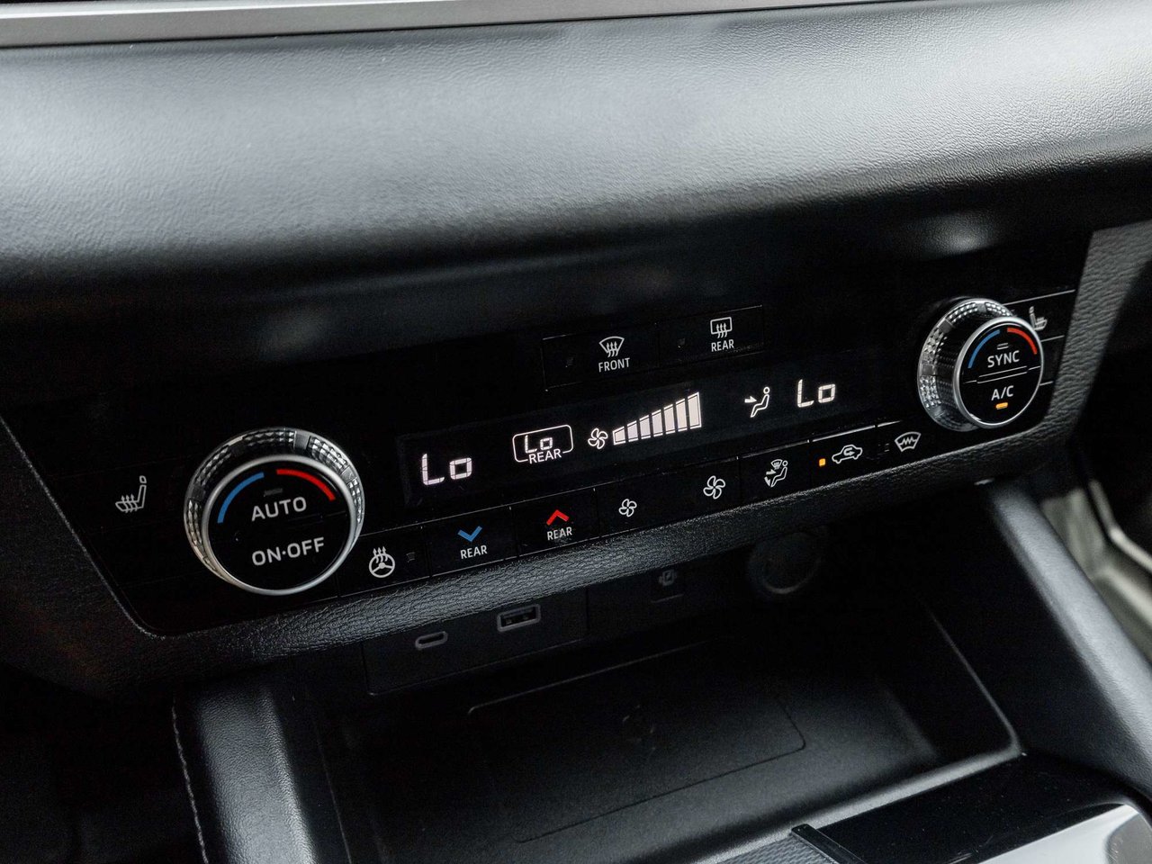 Mitsubishi Outlander GT 2024-20