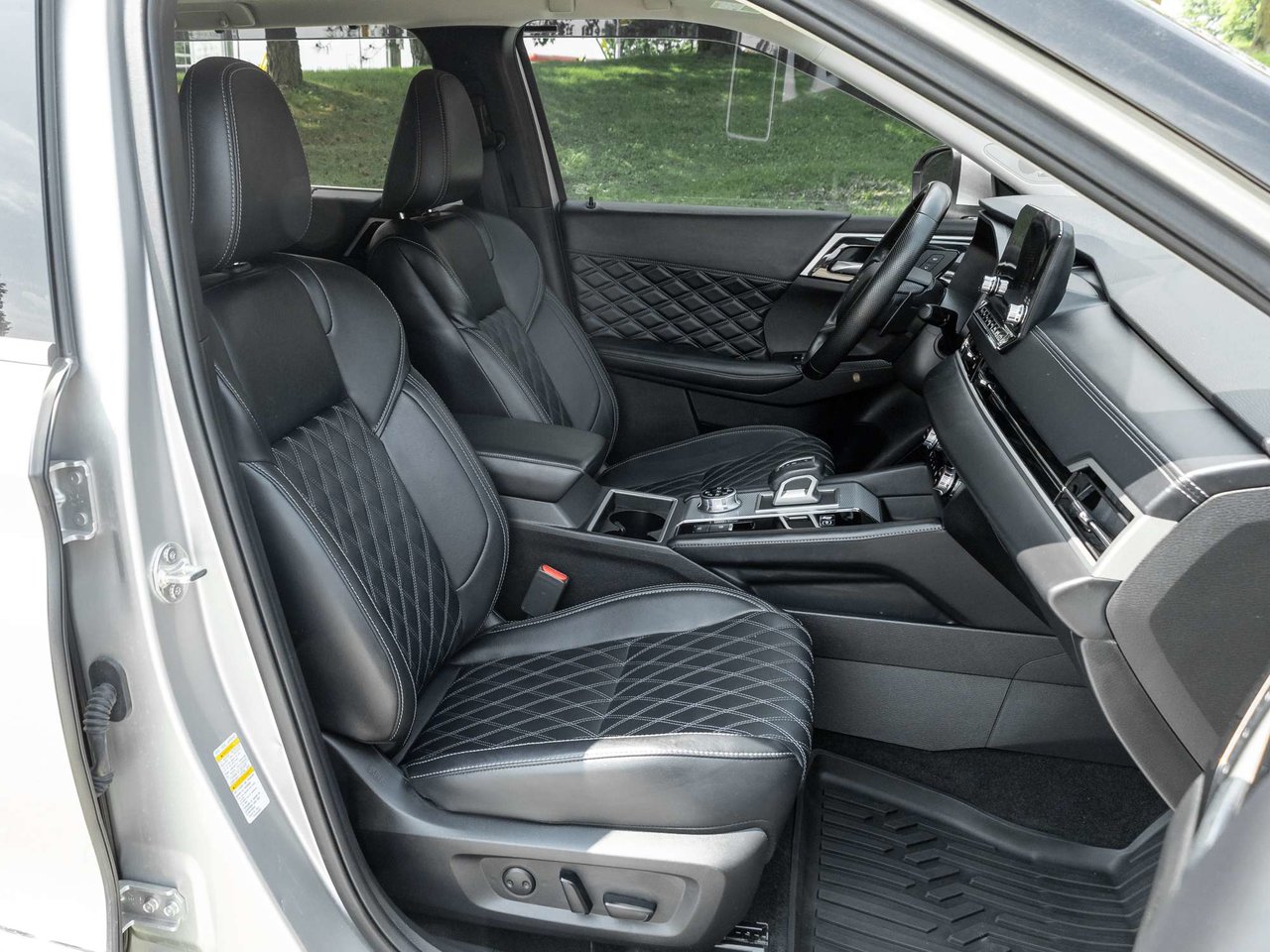 Mitsubishi Outlander GT 2024-23