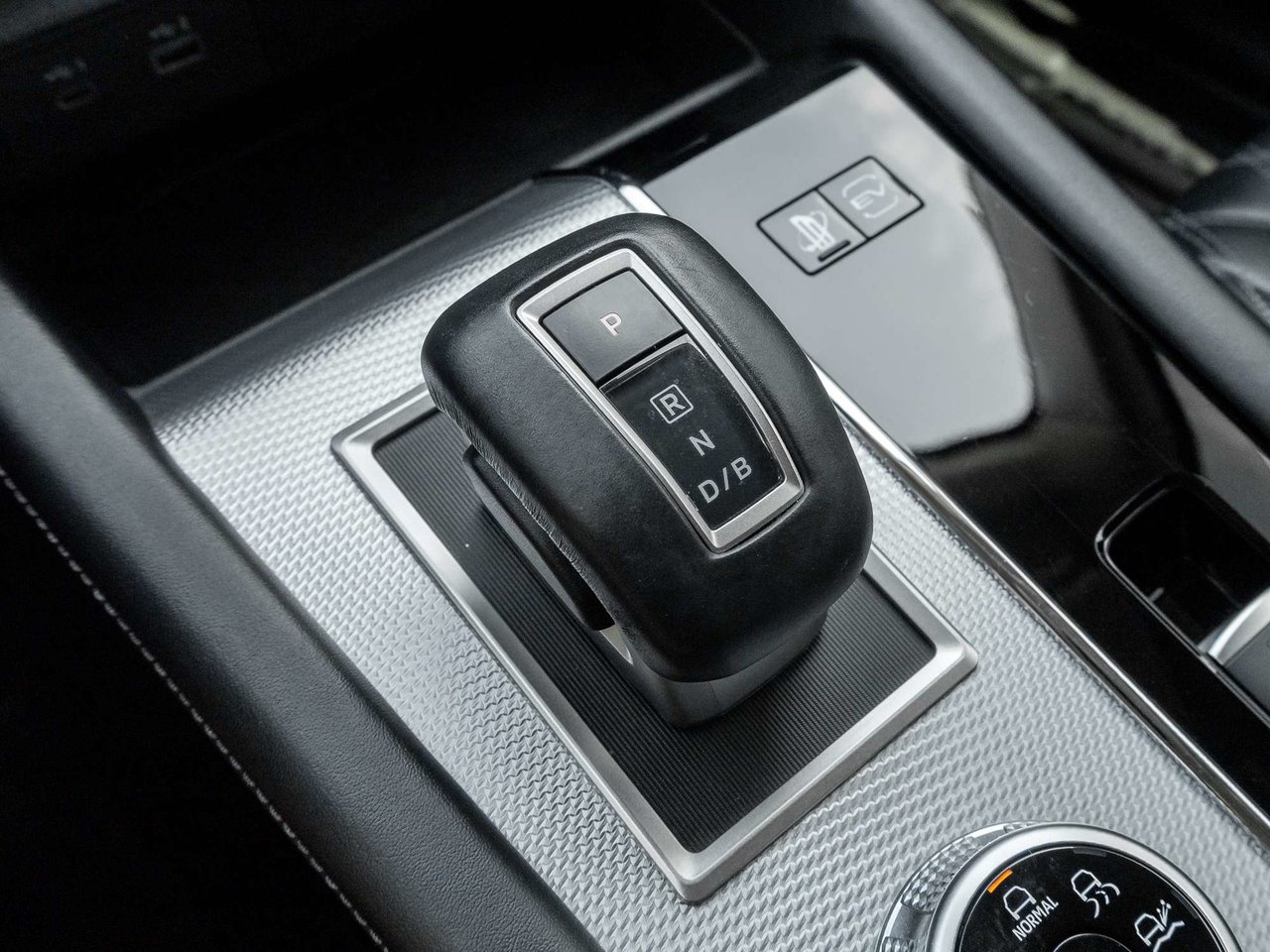 Mitsubishi Outlander GT 2024-17