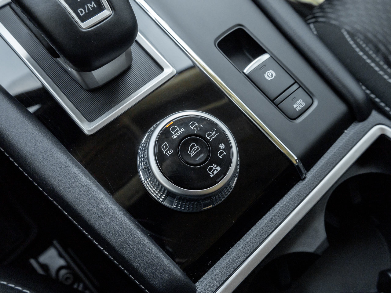 2024 Mitsubishi Outlander SE S-AWC CPO FINANCE RATES FOR AS LOW AS 0.90%-14