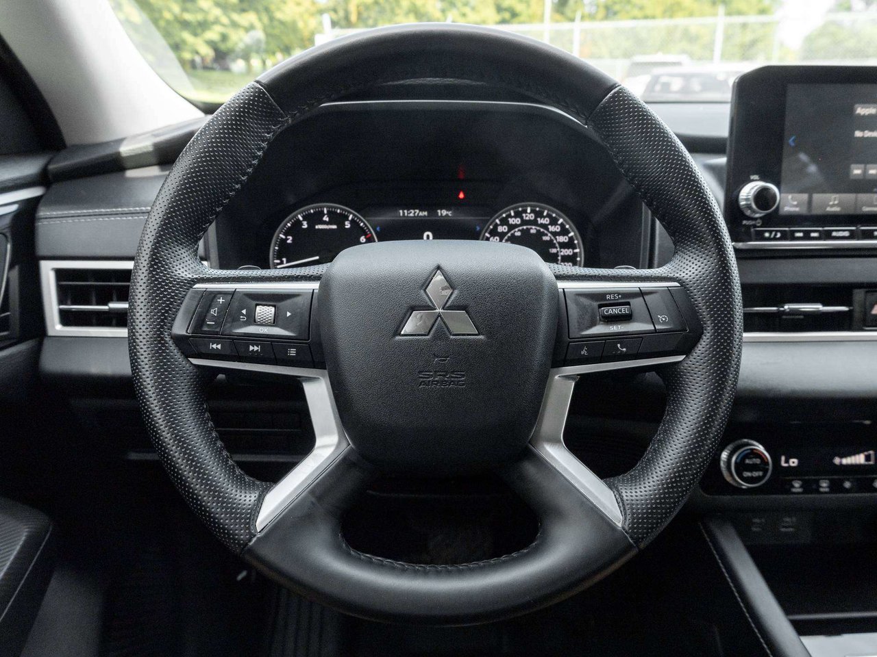2024 Mitsubishi Outlander ES-4