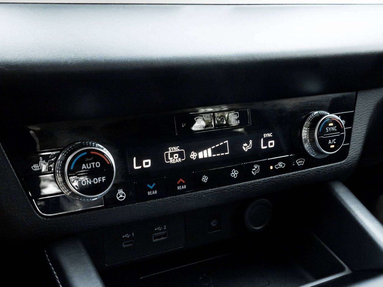 2024 Mitsubishi Outlander SE S-AWC CPO FINANCE RATES FOR AS LOW AS 0.90%-16