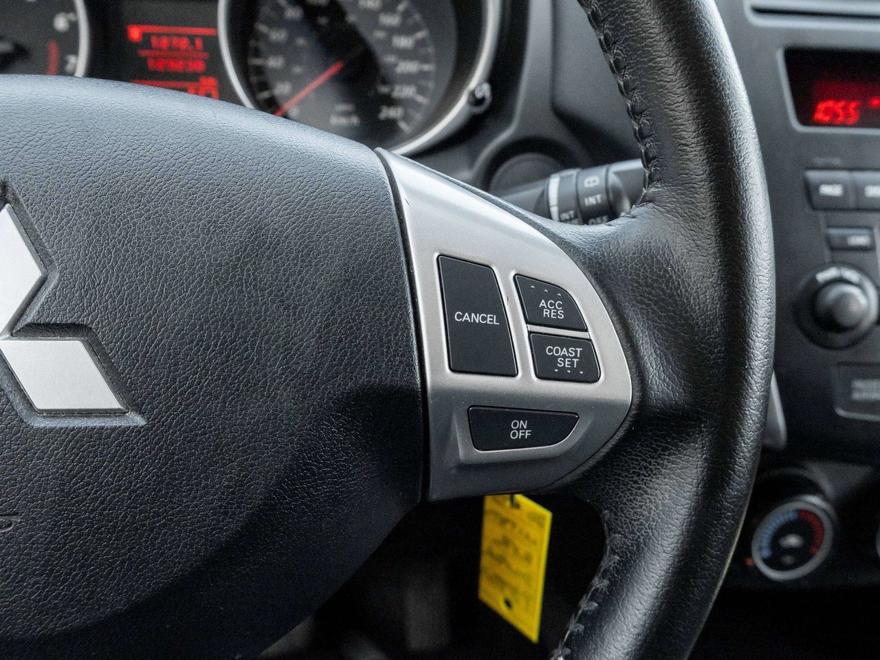 2013 Mitsubishi RVR SE-9