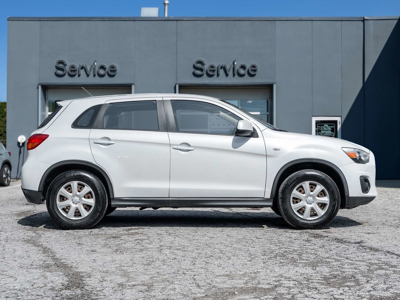 Mitsubishi RVR 2WD 4dr Manual ES   AS IS 2015-4
