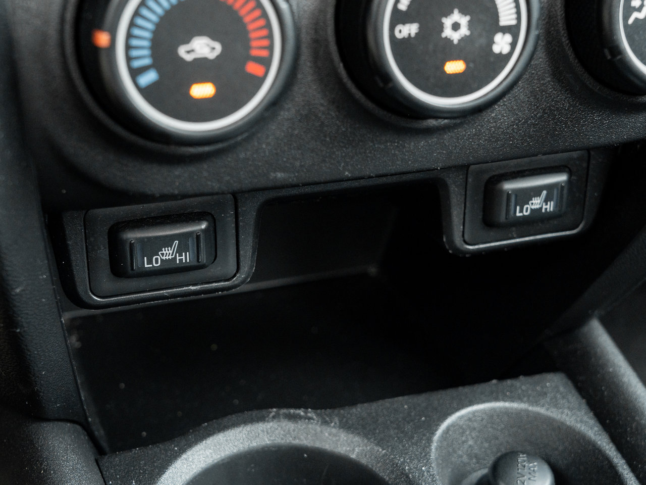 2015 Mitsubishi RVR 2WD 4dr Manual ES   AS IS-15
