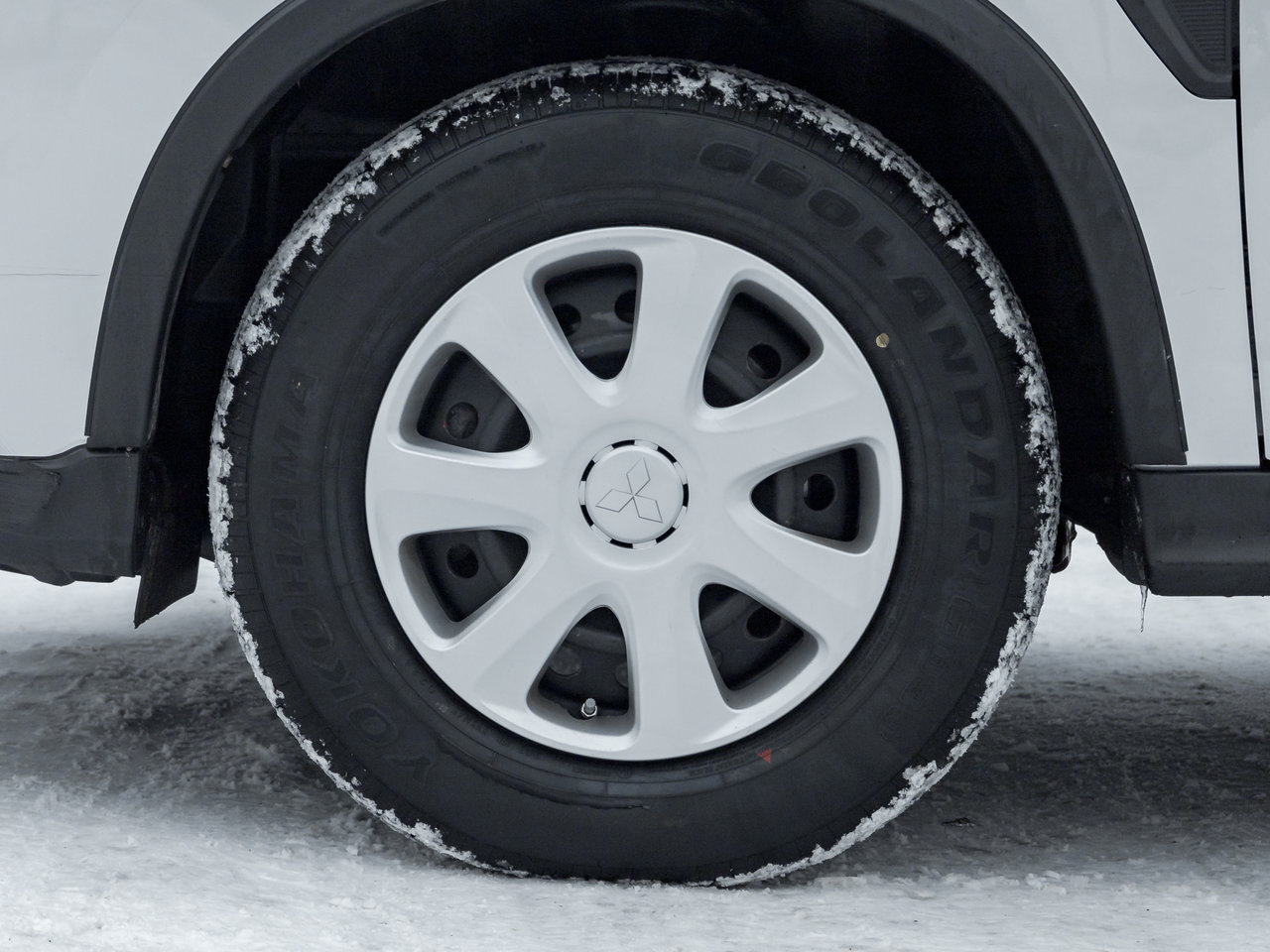 Mitsubishi RVR ES FWD   CPO FINANCE RATES FOR AS LOW AS 0.90% 2022-3