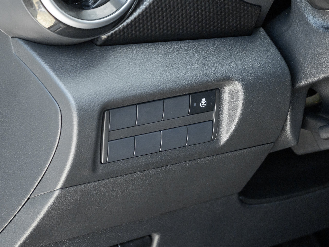 2021 Nissan Kicks SV FWD   LOW KM   AVAILABLE FOR FINANCING-7