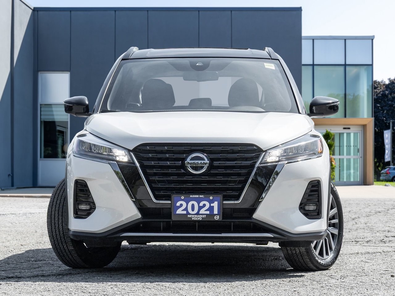 Nissan Kicks SR FWD  TRADE IN  NO ACCIDENTS  ONE OWNER 2021-1