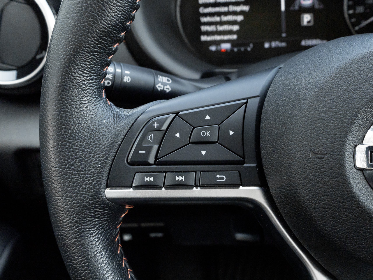 Nissan Kicks SR FWD  TRADE IN  NO ACCIDENTS  ONE OWNER 2021-8