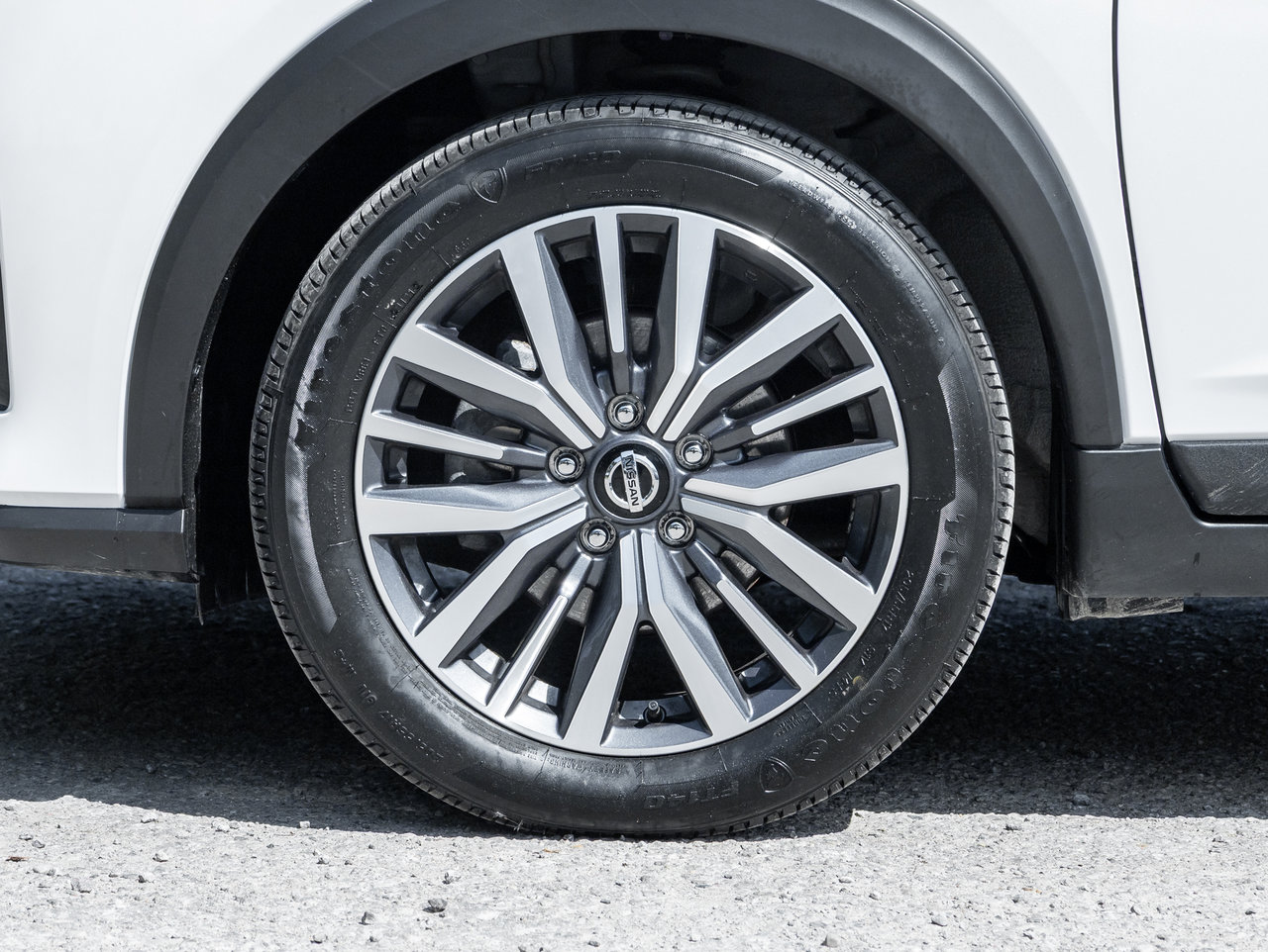 Nissan Kicks SR FWD  TRADE IN  NO ACCIDENTS  ONE OWNER 2021-3