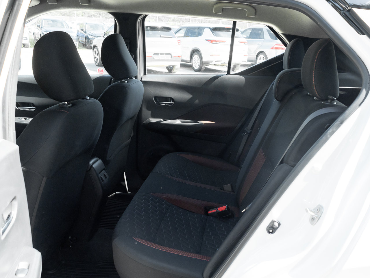 Nissan Kicks SR FWD  TRADE IN  NO ACCIDENTS  ONE OWNER 2021-18