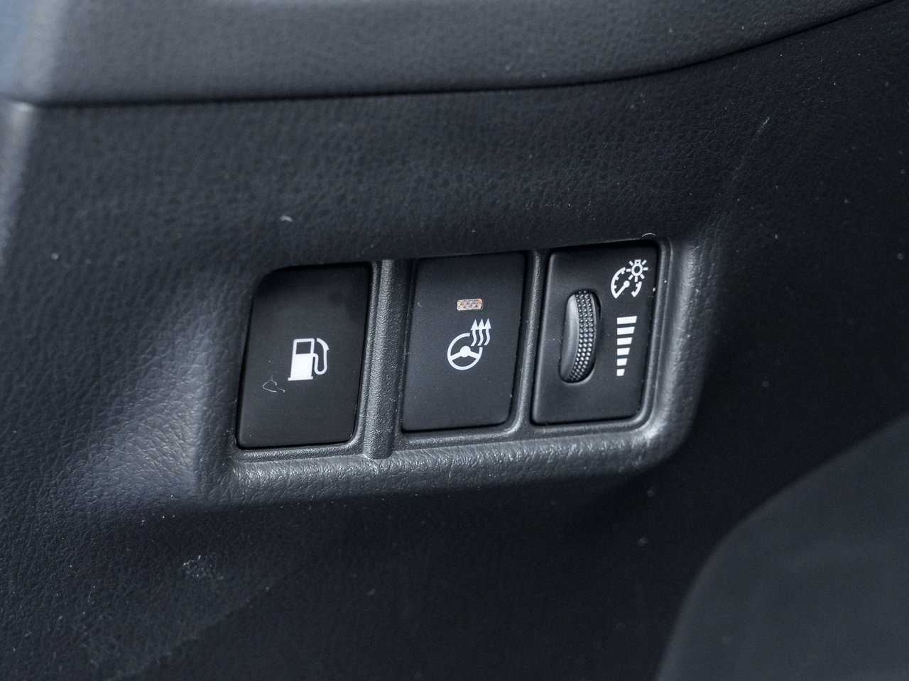 2021 Toyota C-HR Limited FWD   FINANCE AS LOW AS 6.99%-12