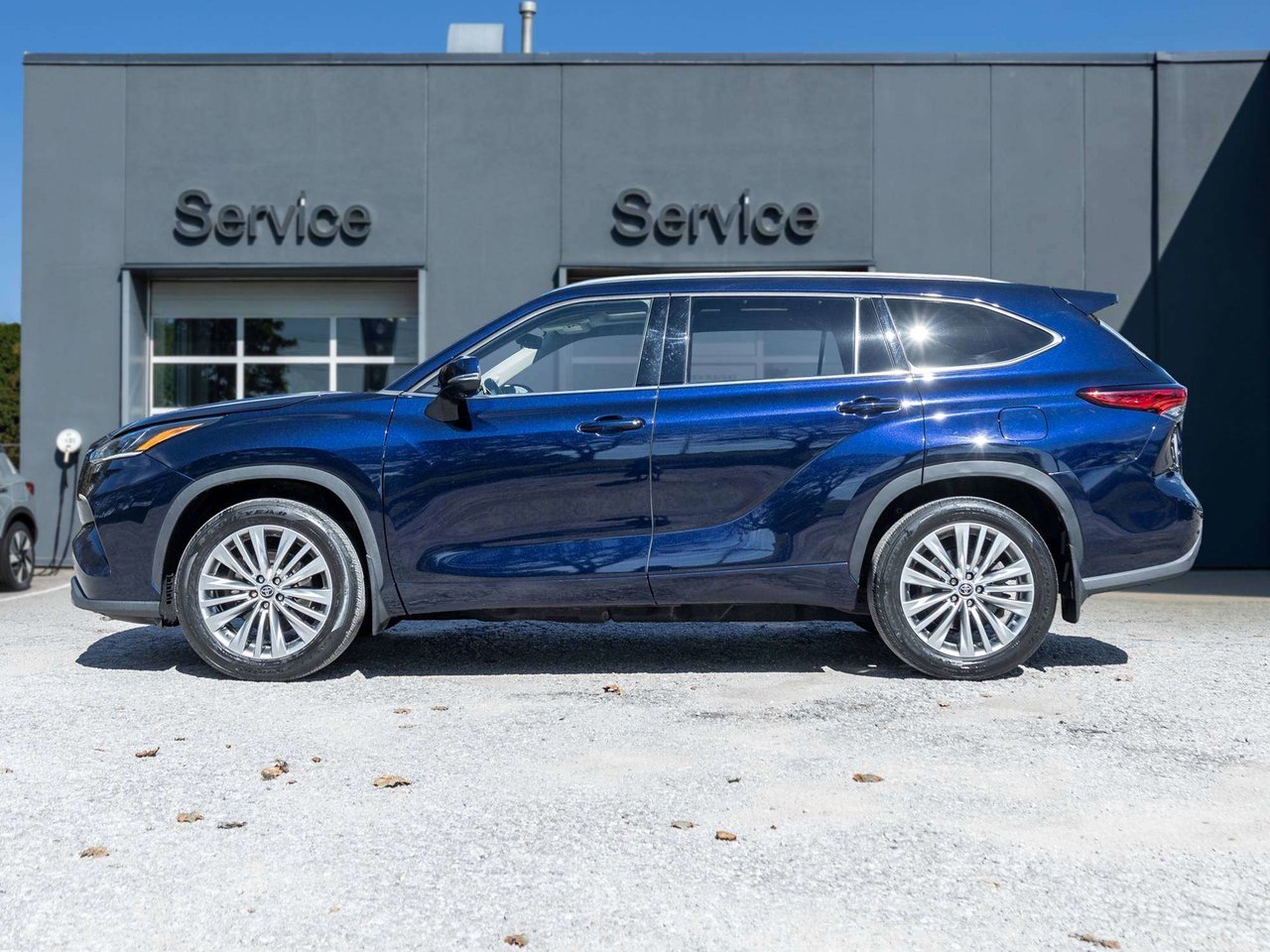 2023 Toyota Highlander LIMITED PLATINUM^Trade In^One Owner^Digital Mirror-2