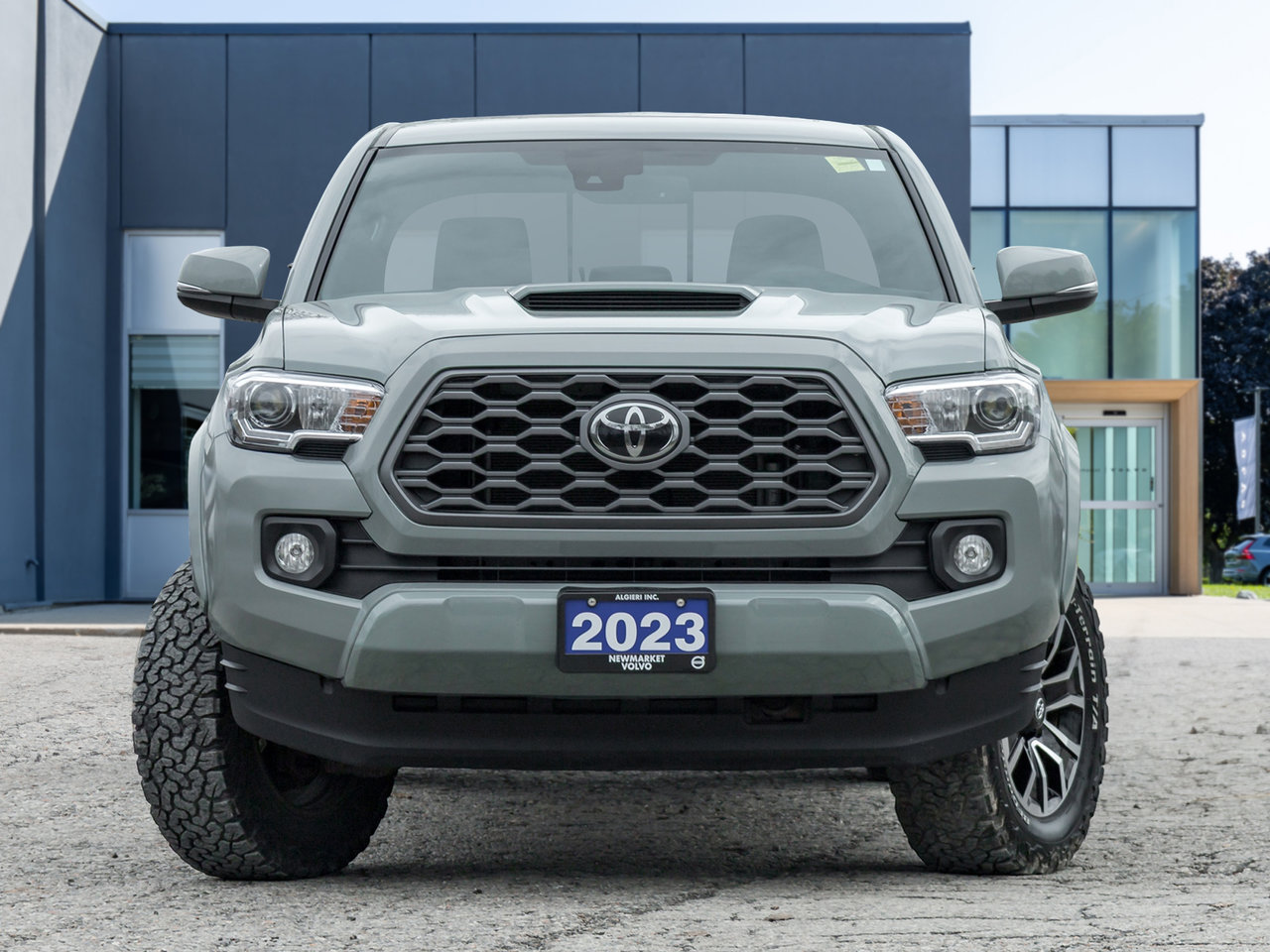 2023 Toyota Tacoma 4x4 Double Cab TRD SPORT PREMIUM LIKE NEW TRADE IN-1