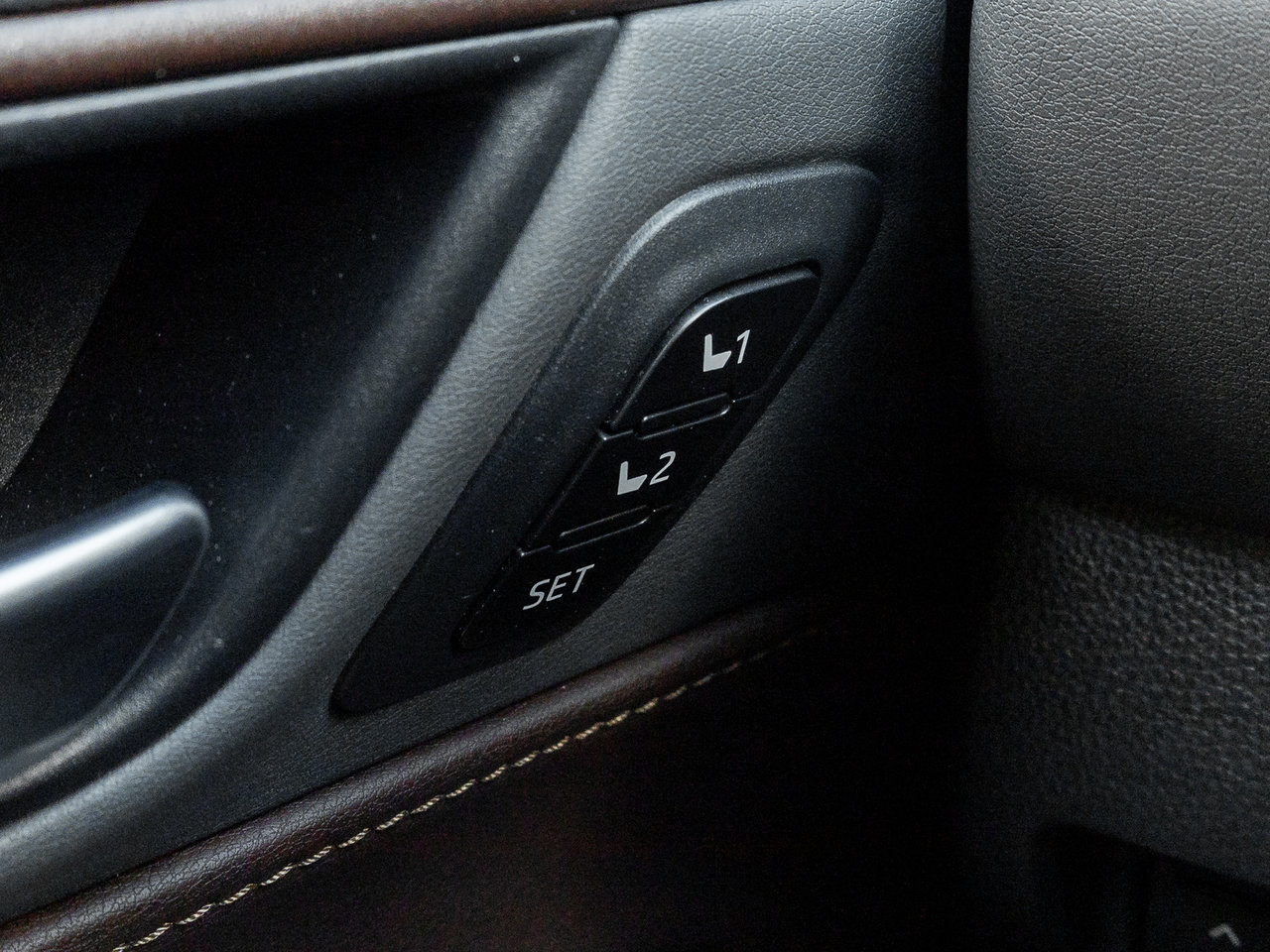 2023 Toyota Venza Limited AWD   AVAILABLE FOR FINANCING-14