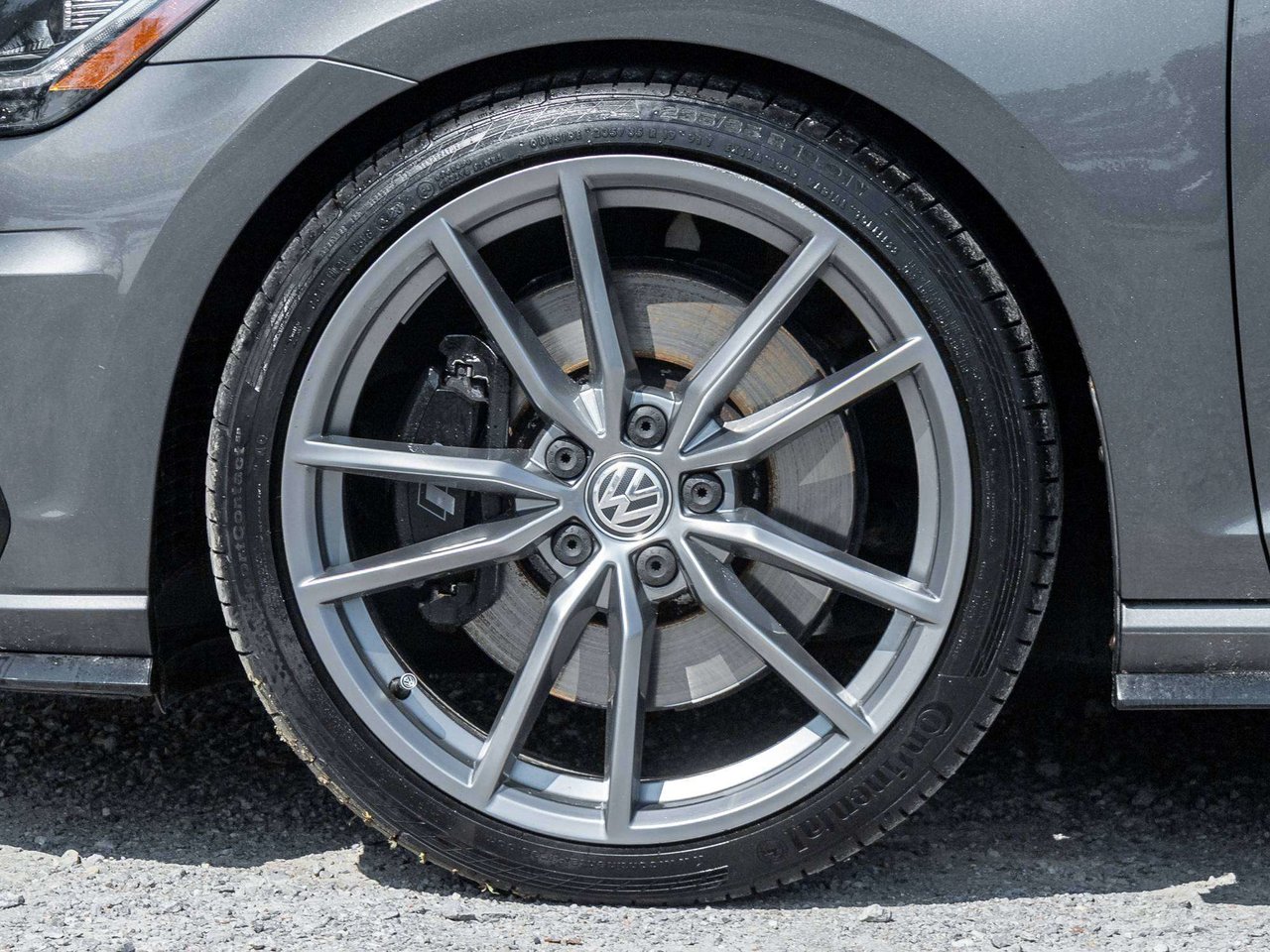 Volkswagen Golf R GOLF R  MANUAL  WELL MAINTAINED  2 SETS OF WHEELS 2018-3
