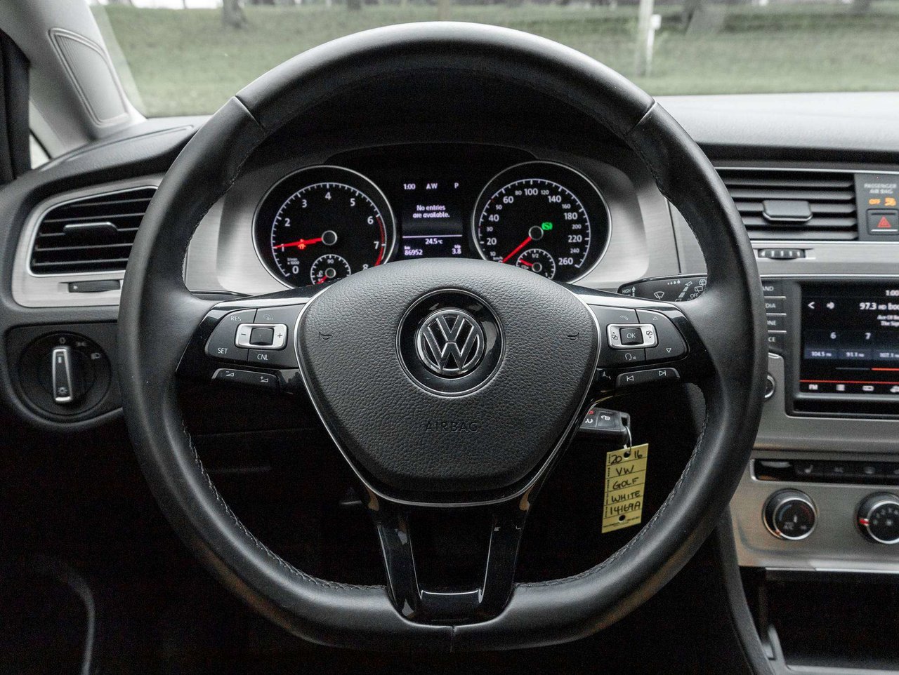 Volkswagen Golf Trendline^Trade In^Safety Cert^One Owner^Low km 2016-7