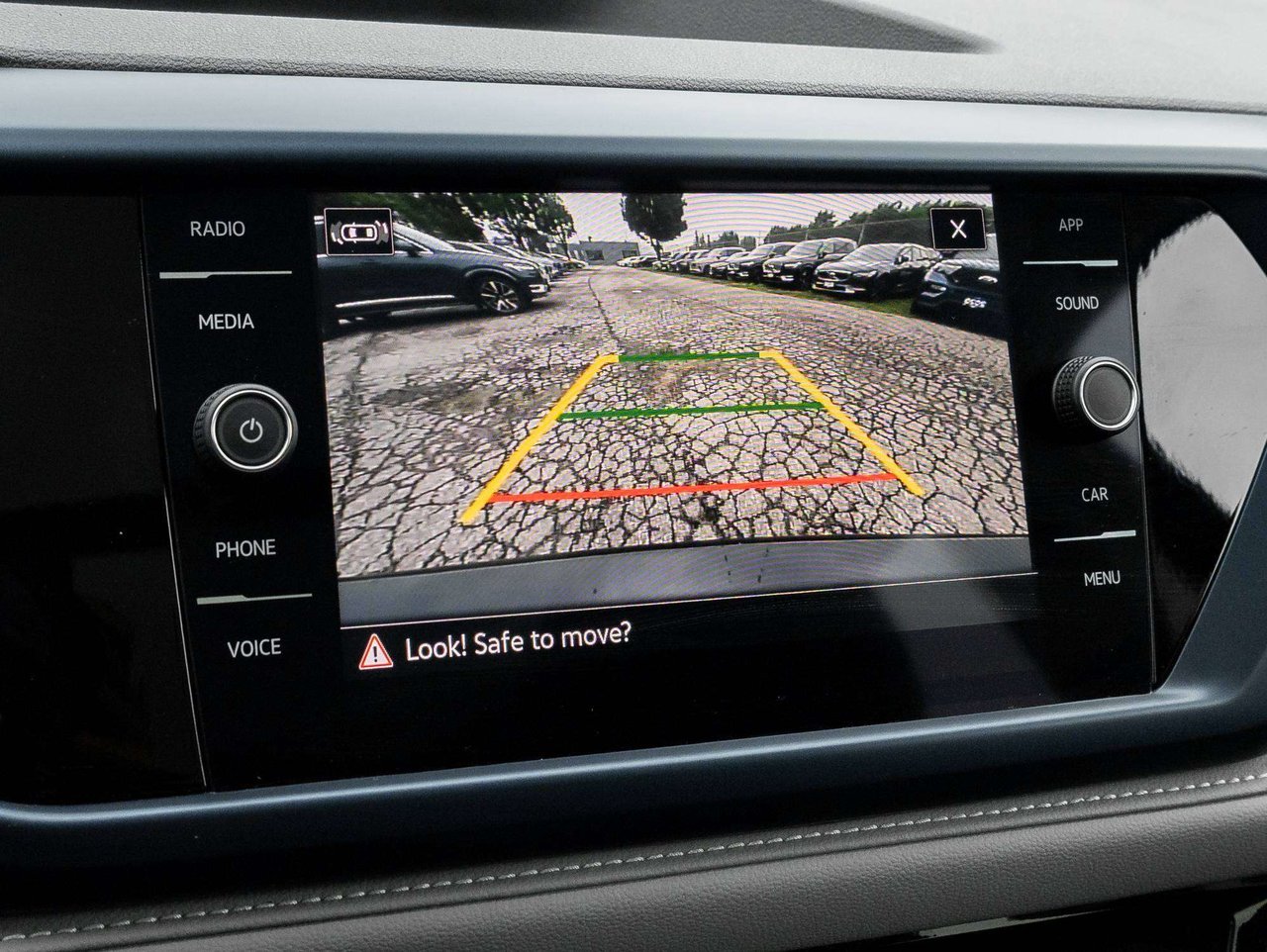 2024 Volkswagen Taos Comfortline-11