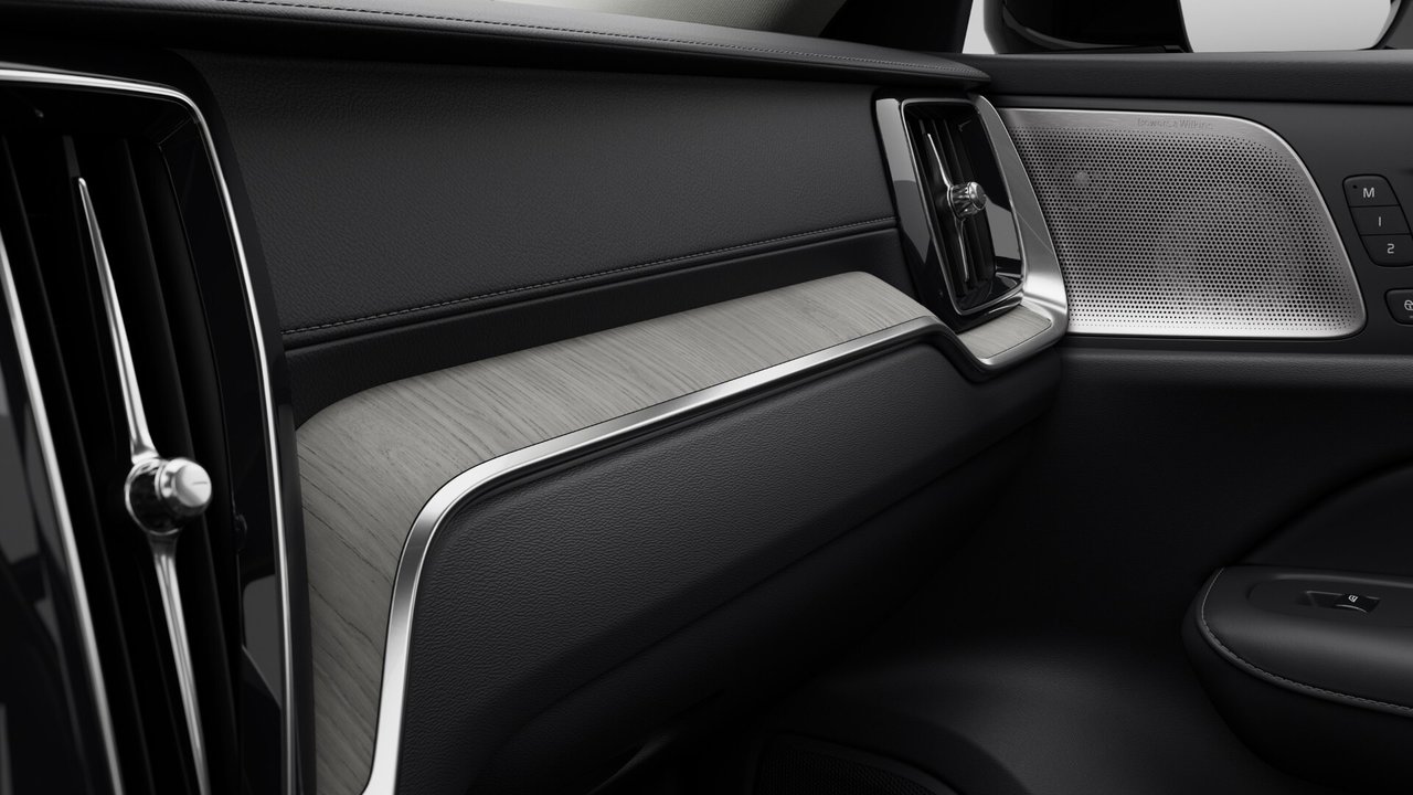 2025 Volvo S60 Plug-In Hybrid T8 AWD Ultra Dark Theme-6