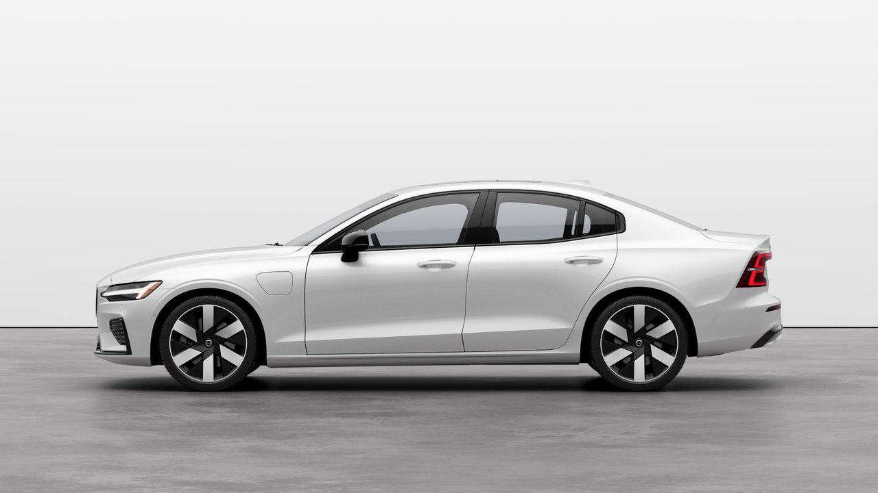 2025 Volvo S60 Plug-In Hybrid T8 AWD Ultra Dark Theme-5