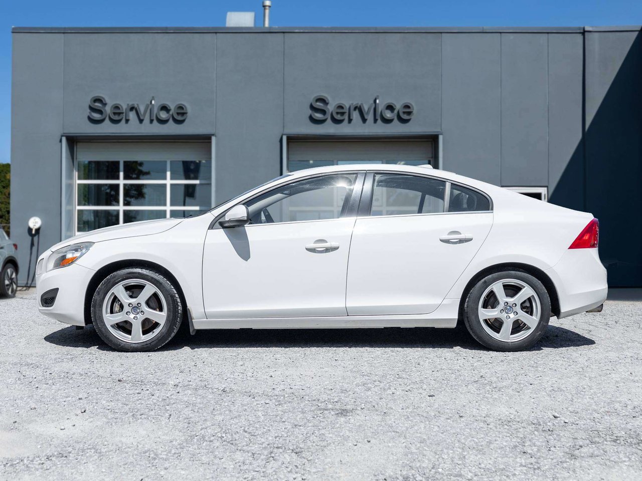 Volvo S60 T5  TRADE IN  AS TRADED  AS IS 2012-2