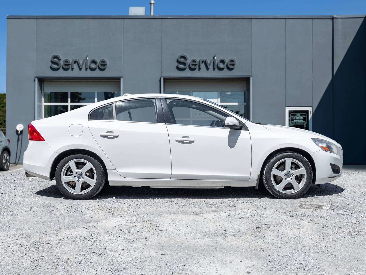 Volvo S60 T5  TRADE IN  AS TRADED  AS IS 2012-4