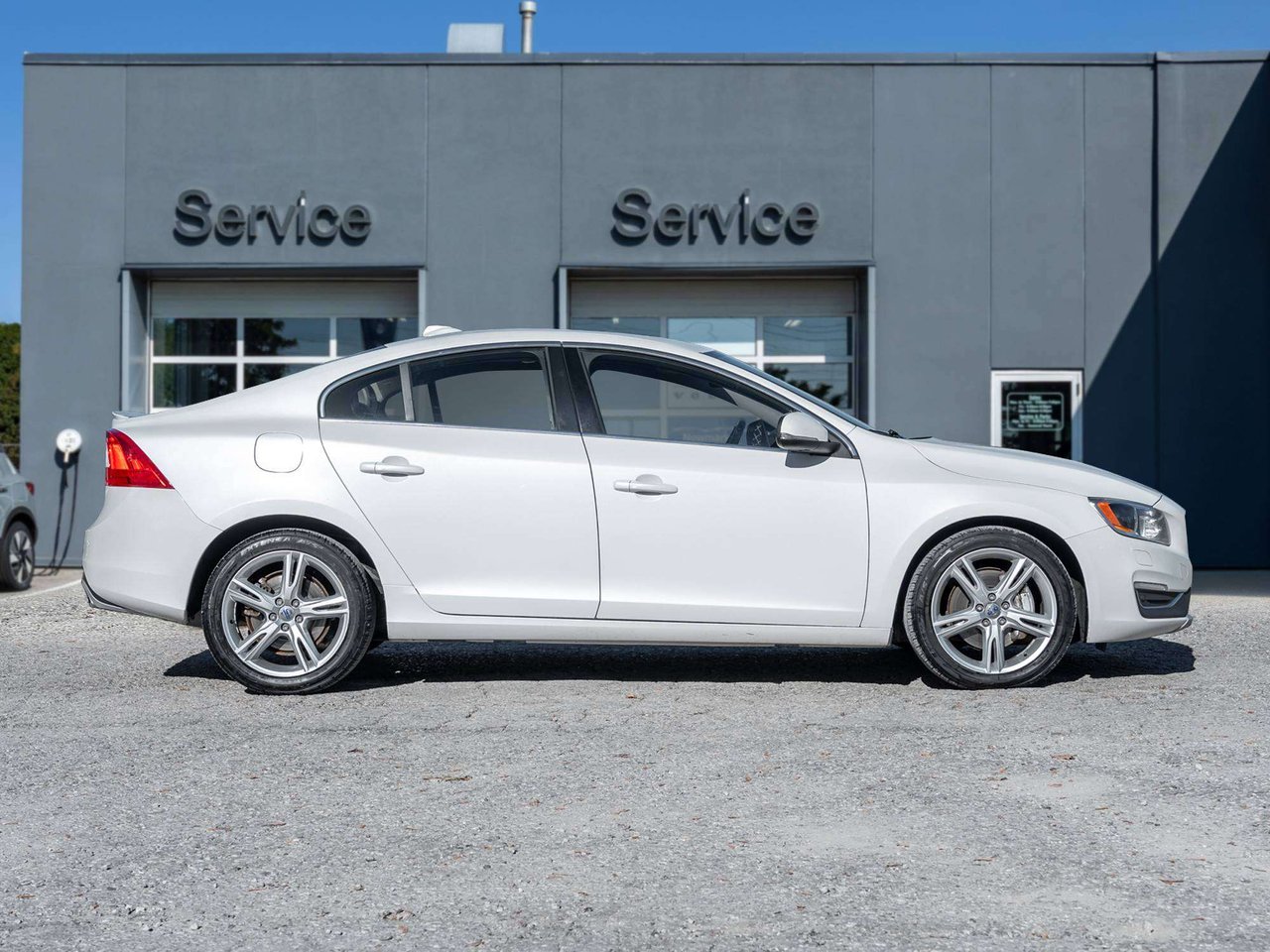 Volvo S60 SE^Trade In^Well Maintained^Limited Supply 2017-7