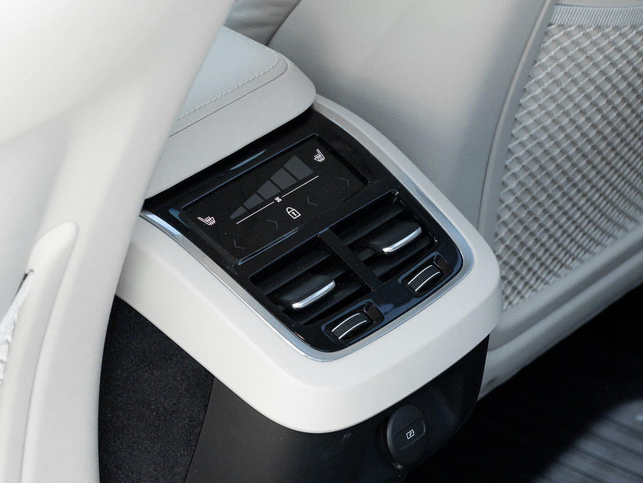 2022 Volvo S60 B5 AWD INSCRIPTION  MASSAGE SEATS  HUD  CPO-24