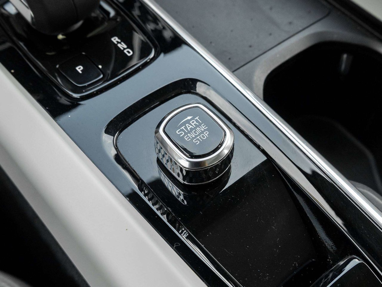 Volvo S60 Momentum 2022-16