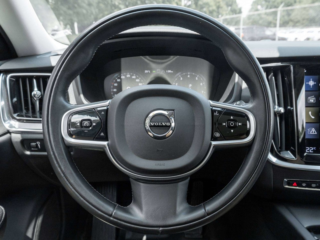Volvo V60 Cross Country OFF LEASE  ONE OWNER  WELL EQUIPPED  VOLVO CPO 2022-7