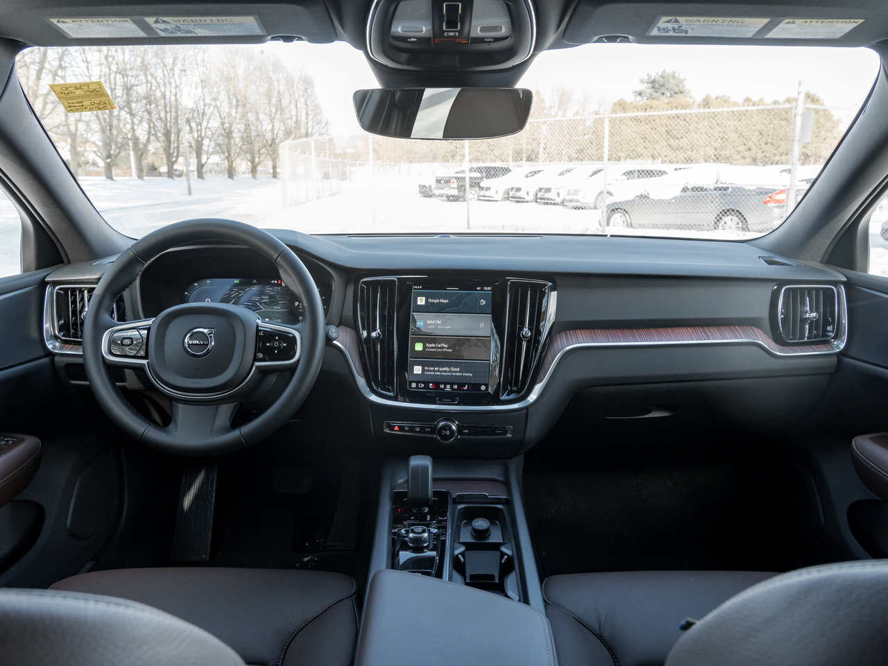 Volvo V60 Cross Country B5 AWD Plus  CPO RATE fr 3.49%*  STATION WAGON 2025-23