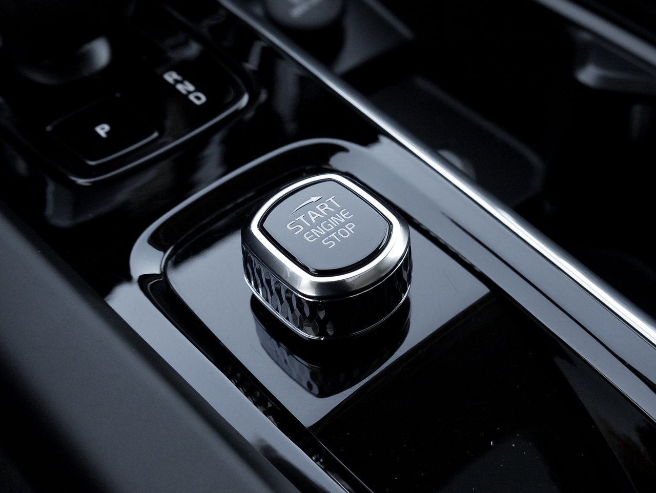 Volvo V60 Cross Country B5 AWD PLUS  ISD 5th Aug 2025  CPO RATE FROM 3.49% 2025-16