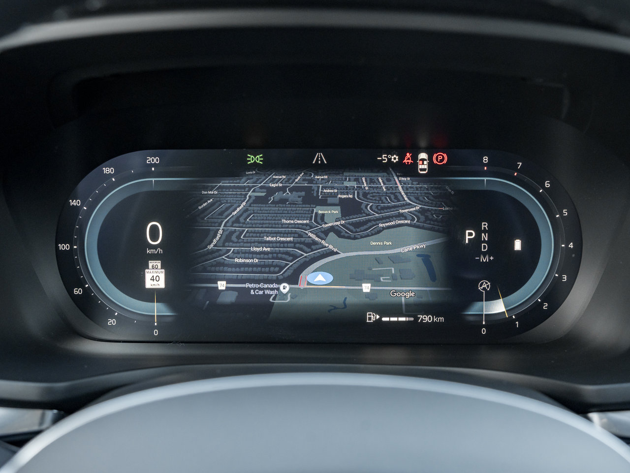 2025 Volvo V60 Cross Country B5 AWD PLUS  19 ALLOY WHEELS  CLIMATE PACK  CPO-9