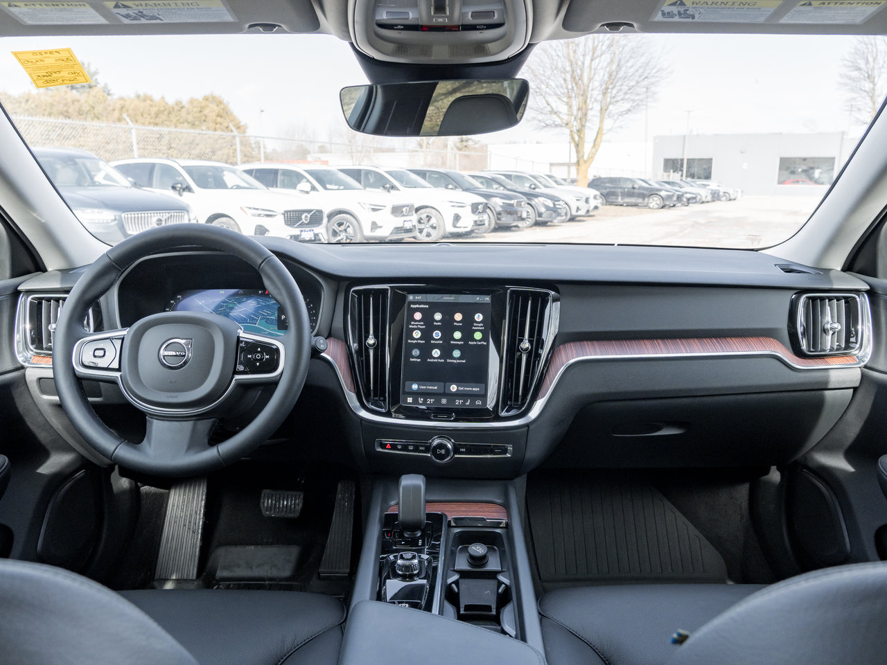 Volvo V60 Cross Country B5 AWD Core  LOW KM  NEARLY NEW  VOLVO CPO 2025-22