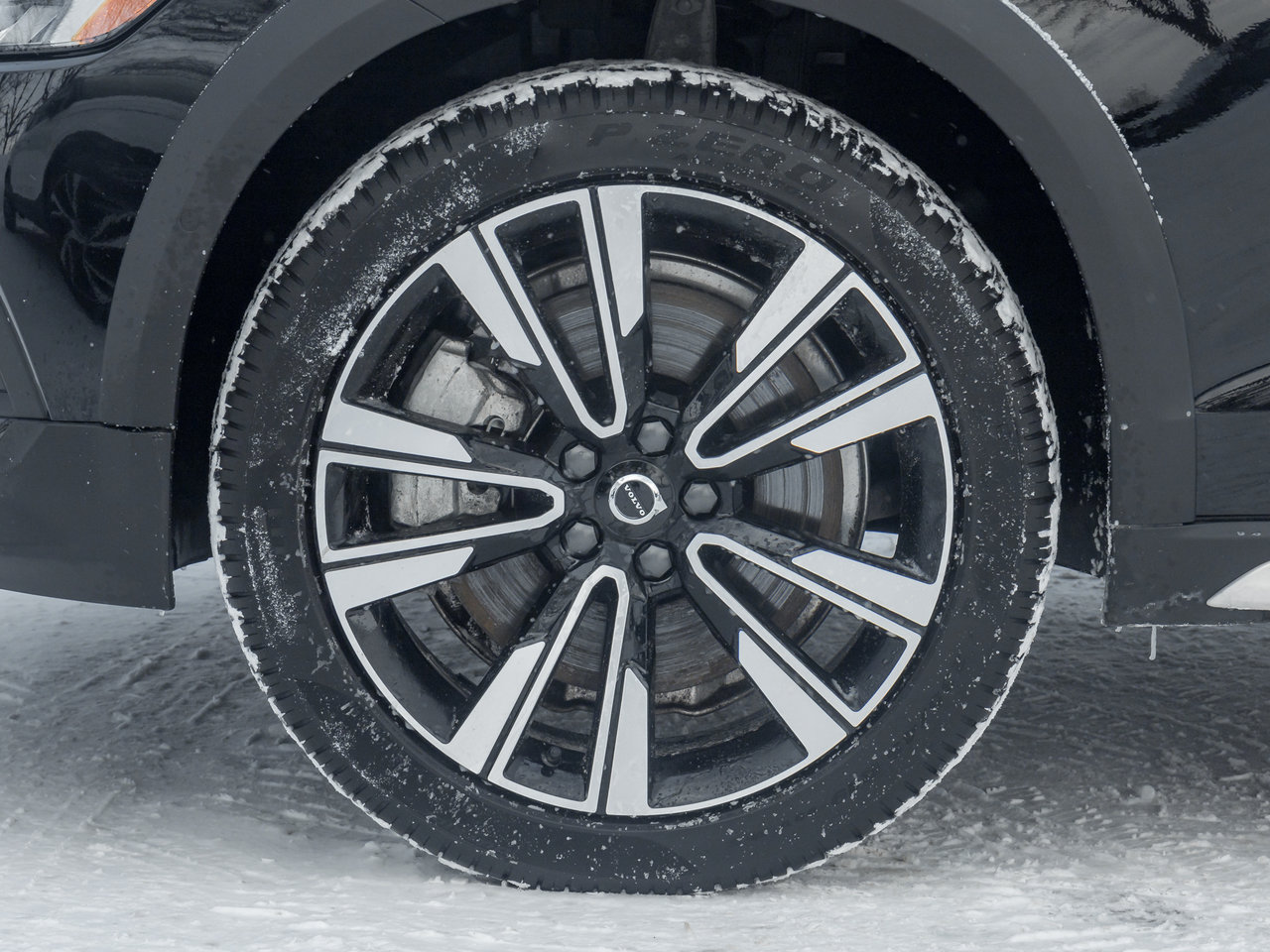 2026 Volvo V60 Cross Country B5 AWD Ultra  NEARLY NEW  VOLVO CPO-3