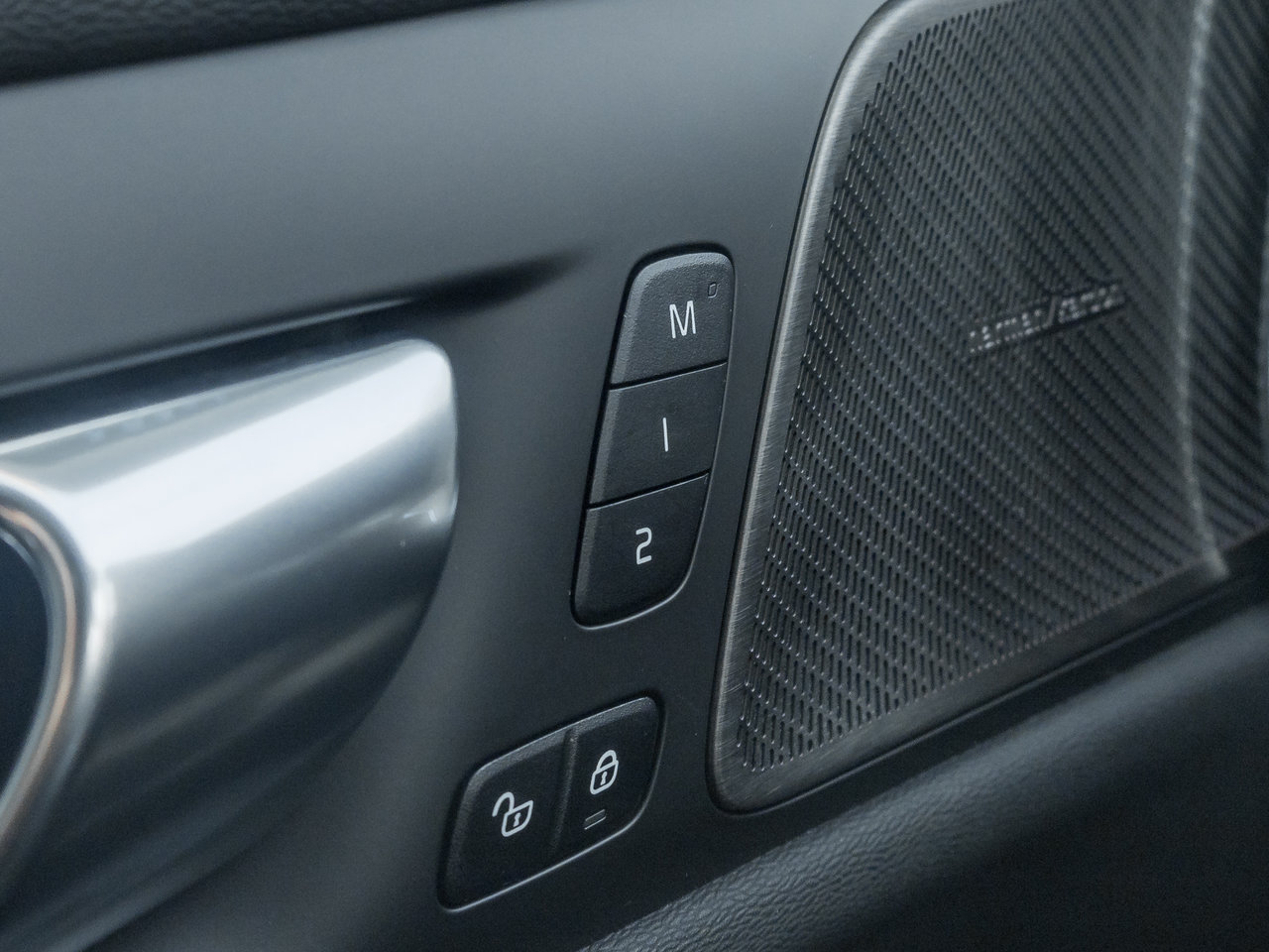 2026 Volvo V60 Cross Country B5 AWD Ultra  NEARLY NEW  VOLVO CPO-12