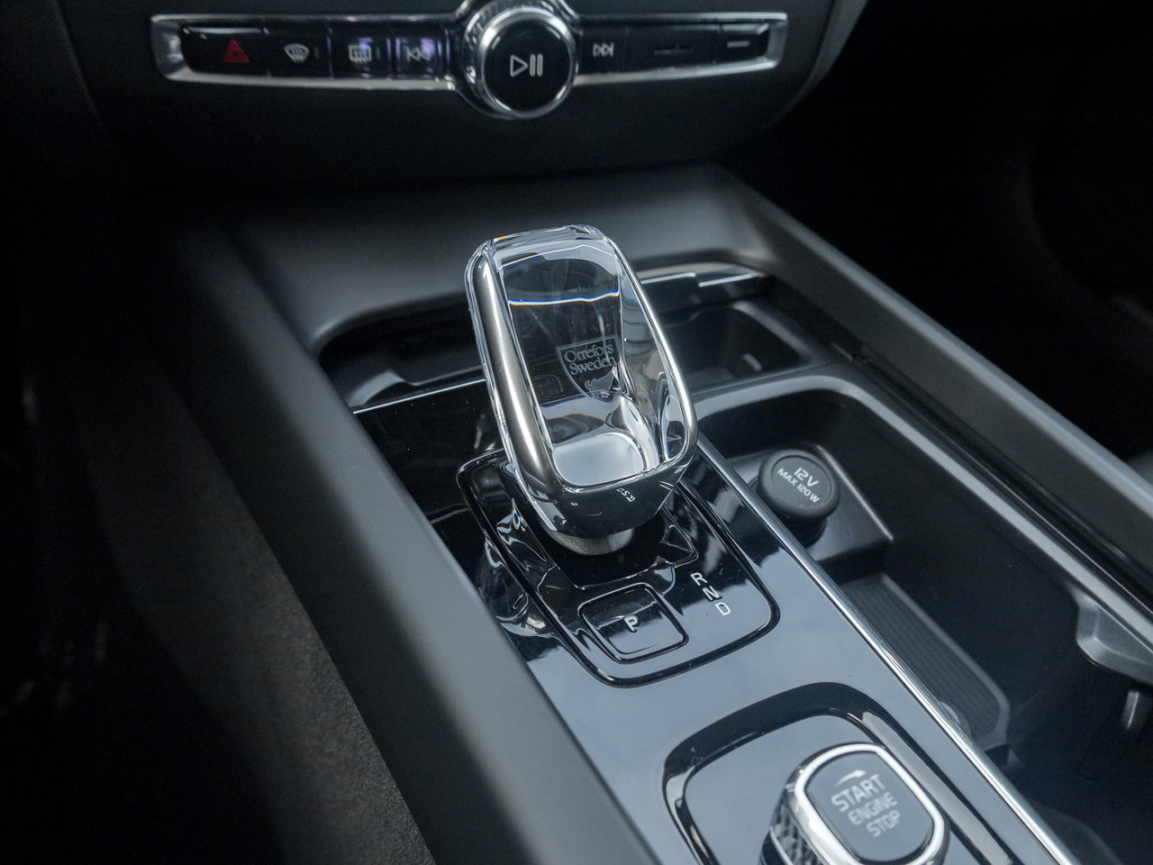 2026 Volvo V60 Cross Country B5 AWD Ultra  NEARLY NEW  VOLVO CPO-14