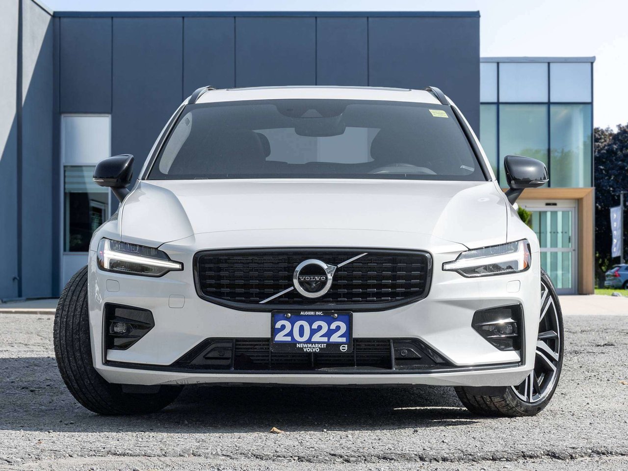 2022 Volvo V60 R-Design  OFF LEASE  POLESTAR   CPO RATE fr 3.49%*-1