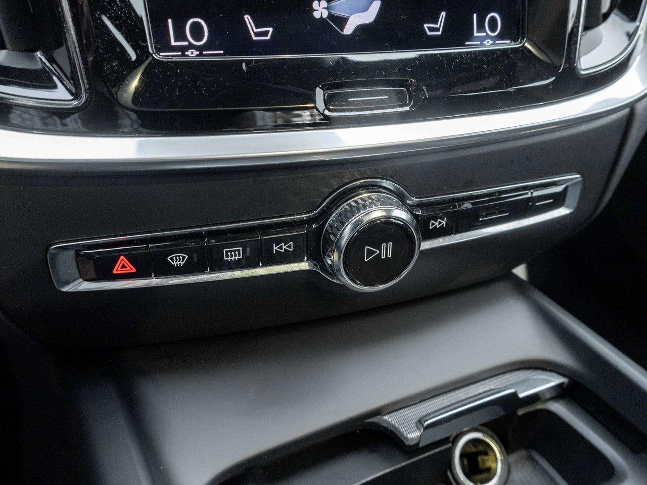 2022 Volvo V60 R-Design  OFF LEASE  POLESTAR   CPO RATE fr 3.49%*-19