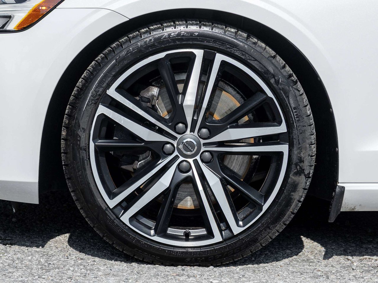2022 Volvo V60 R-Design  OFF LEASE  POLESTAR   CPO RATE fr 3.49%*-3