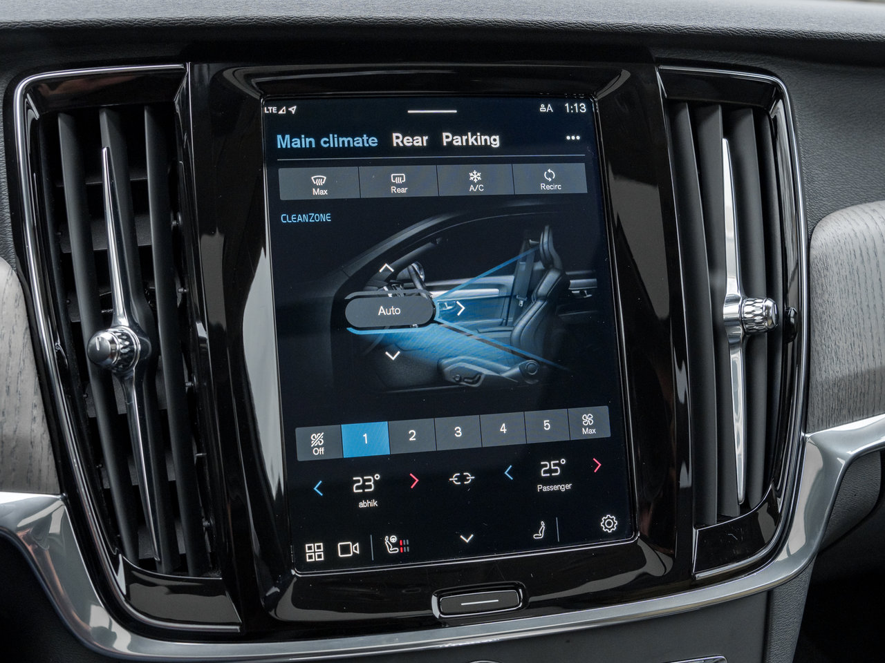 Volvo V90 Cross Country B6 AWD Plus  19 ALLOY WHEELS  VOLVO CPO  S WAGON 2025-23